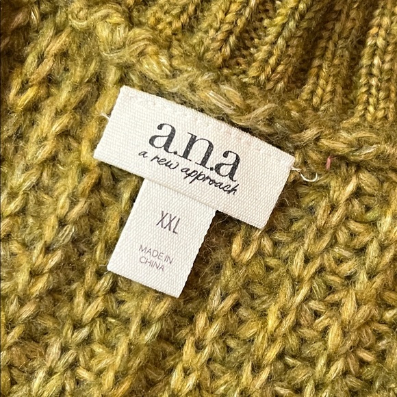 ANA ~ Misses XXL knit v-neck sweater, ecru olive green, warm, cosy and soft! NWT - Picture 3 of 10
